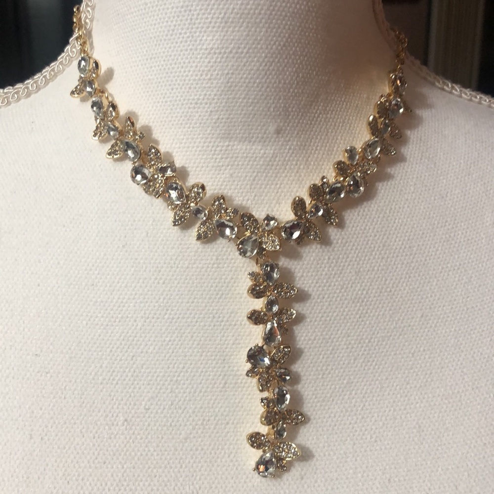 Beautiful necklace from Inc